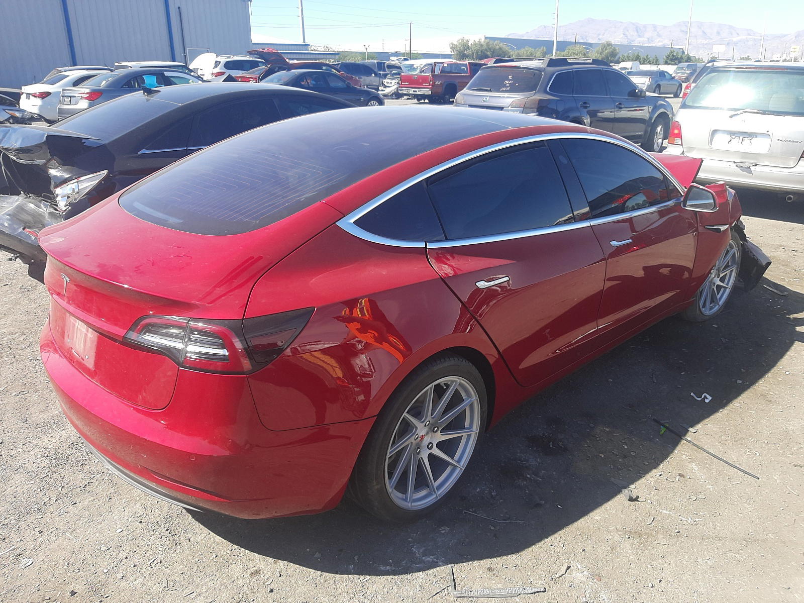 Photo 4 from auction – 2018 TESLA MODEL 3 with VIN 5YJ3E1EA7JF014521