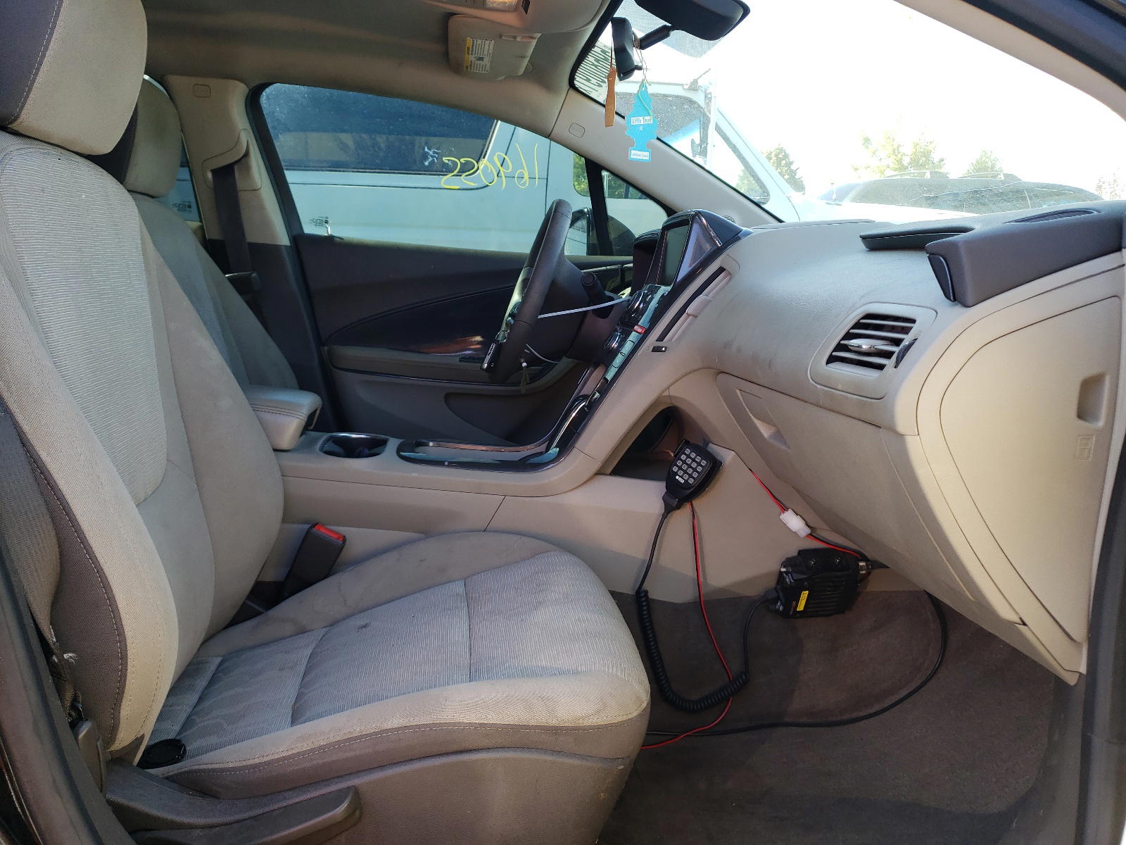Photo 5 from auction – 2013 CHEVROLET VOLT with VIN 1G1RE6E45DU137207