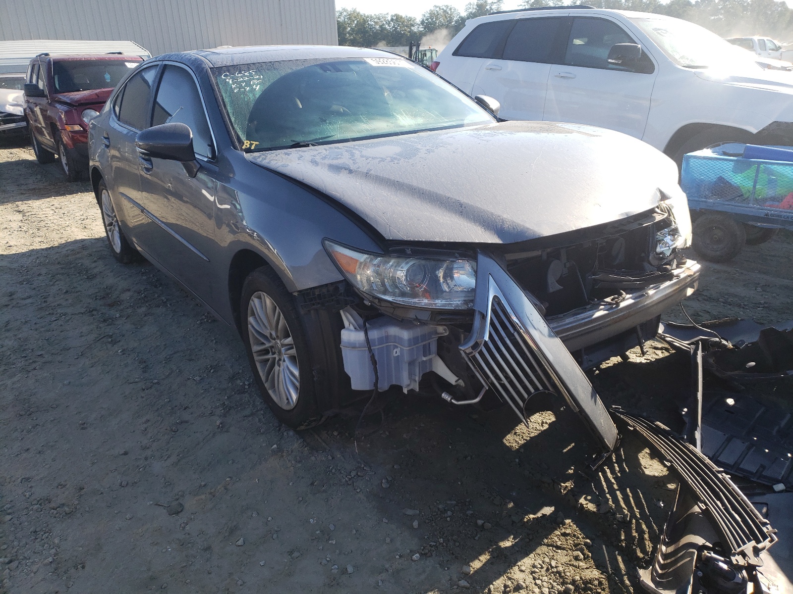 LEXUS ES 350 2013 z numerem VIN JTHBK1GG4D2067849 - Zdjęcie z aukcji