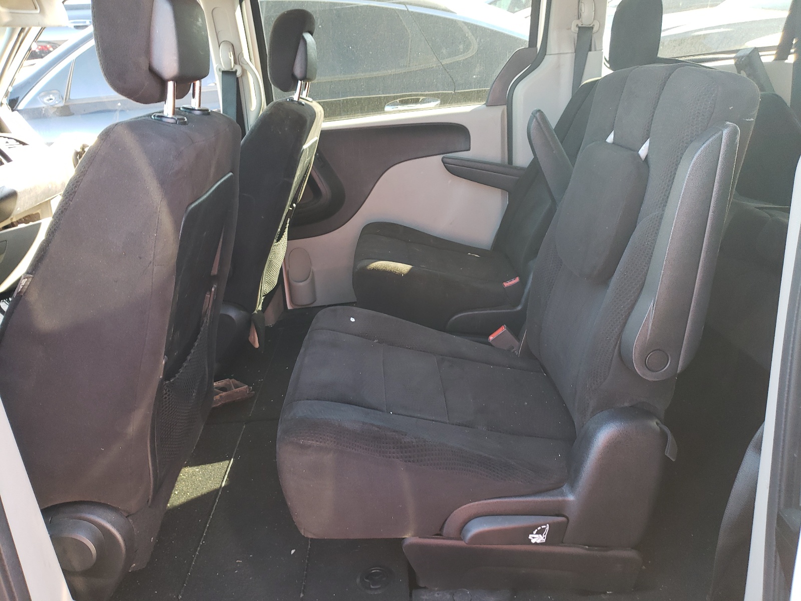 Photo 6 from auction – 2012 DODGE GRAND CARA with VIN 2C4RDGBG7CR372508