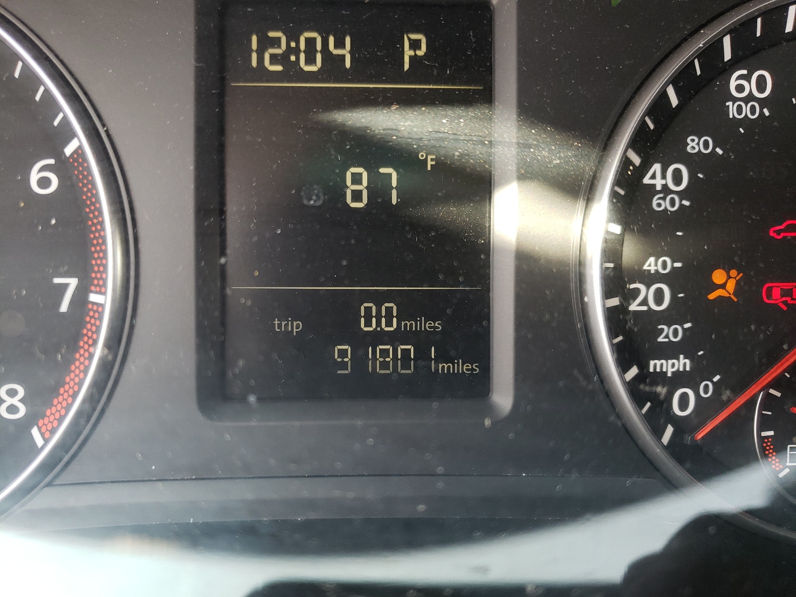 Photo 8 from auction – 2014 VOLKSWAGEN PASSAT S with VIN 1VWAT7A37EC058798