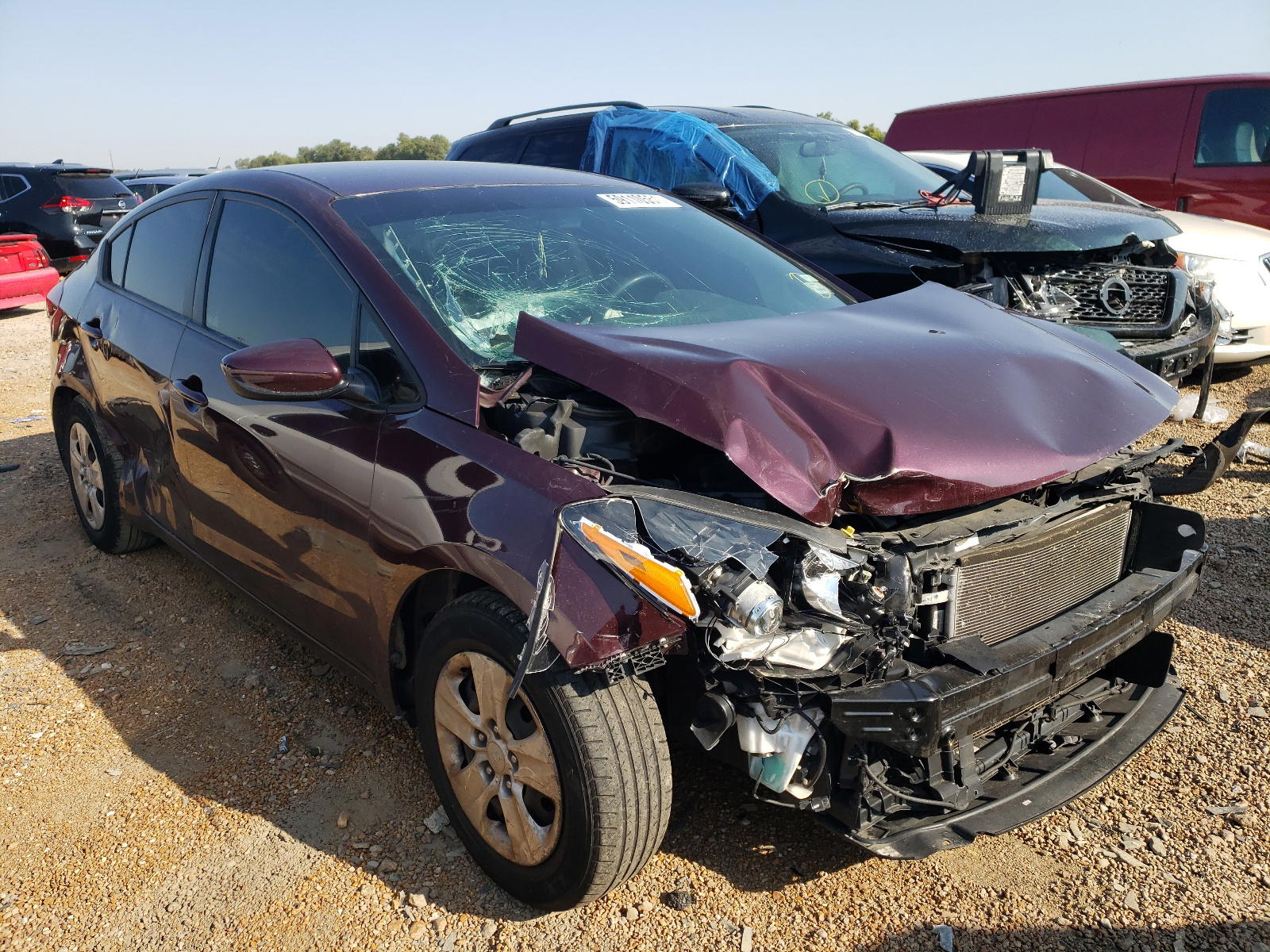KIA FORTE 2018 with VIN 3KPFK4A79JE260381 - Photo from auction