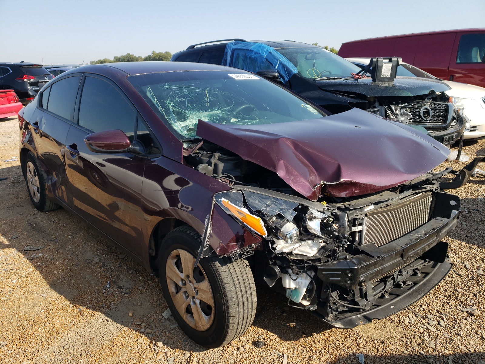 KIA FORTE 2018 z numerem VIN 3KPFK4A79JE260381 - Zdjęcie z aukcji