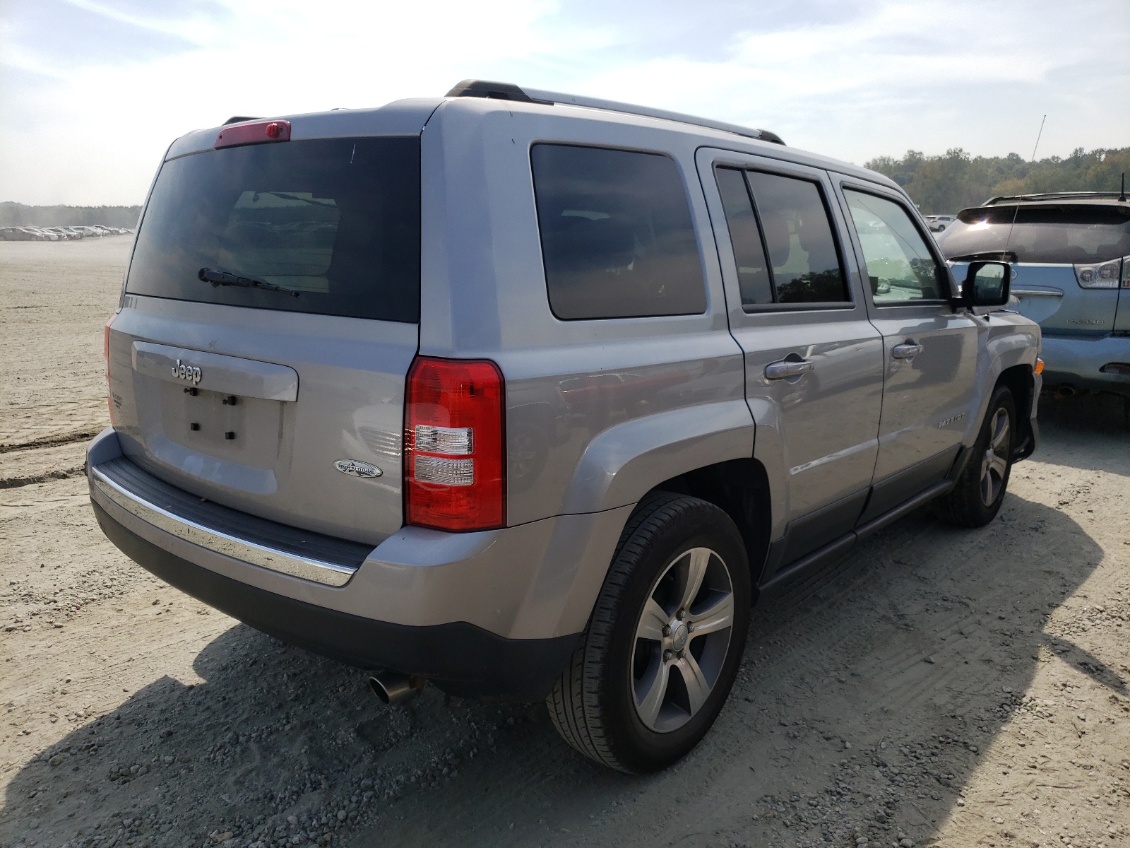 Photo 4 from auction – 2016 JEEP PATRIOT LA with VIN 1C4NJPFA3GD676327