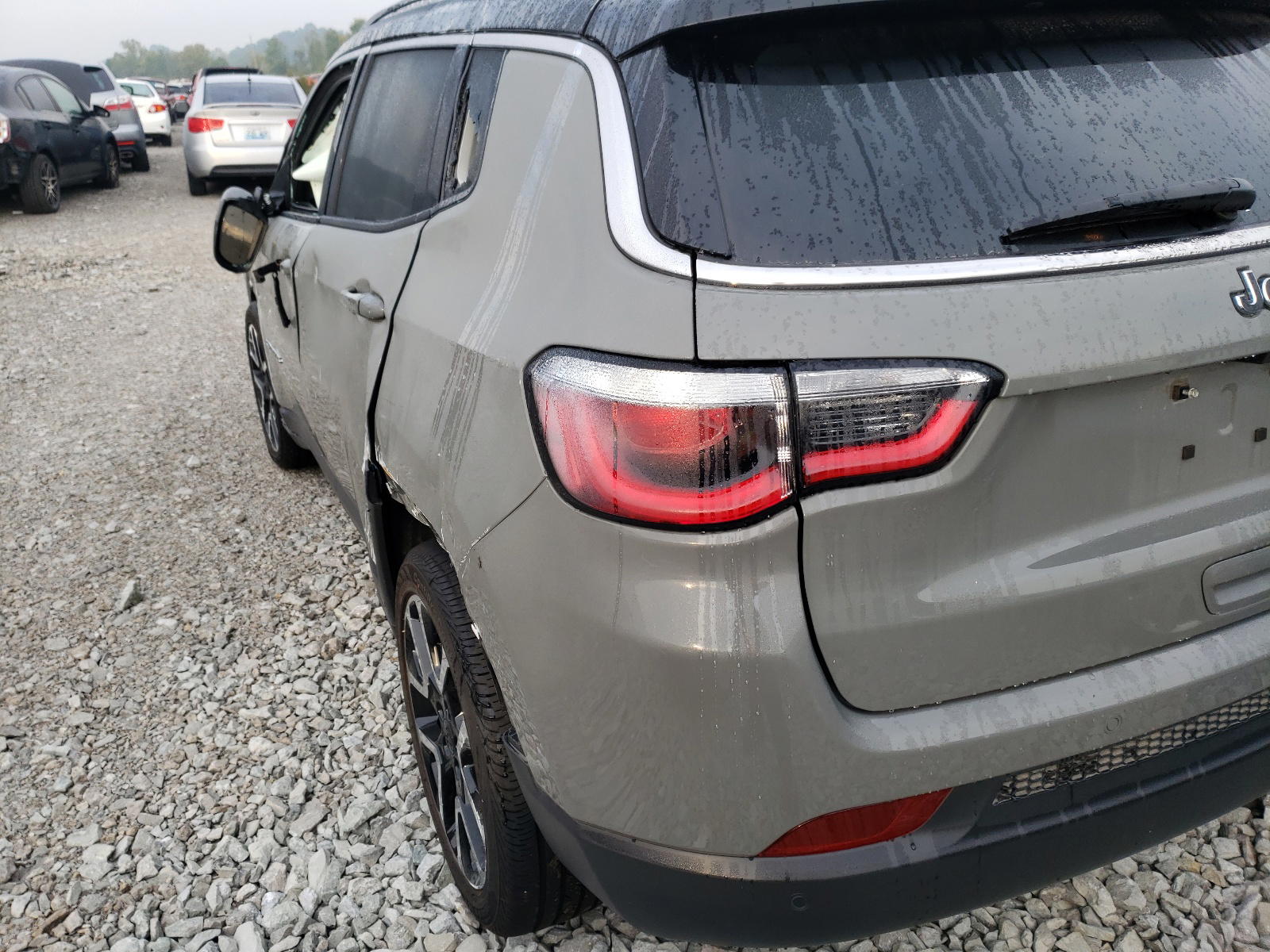 Photo 3 from auction – 2021 JEEP COMPASS LI with VIN 3C4NJCCB3MT539125