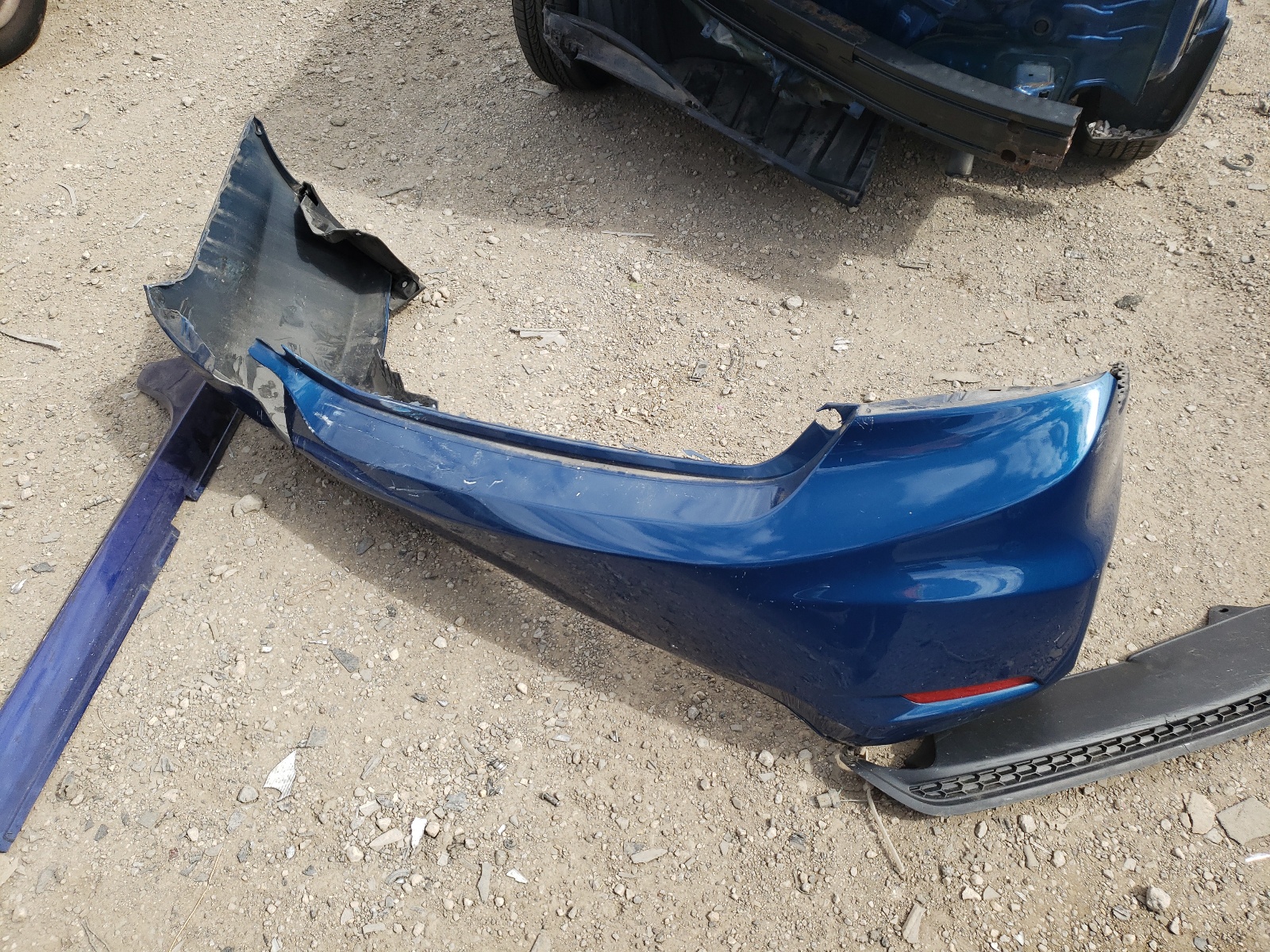 Photo 9 from auction – 2014 HONDA CIVIC LX with VIN 19XFB2F51EE040170