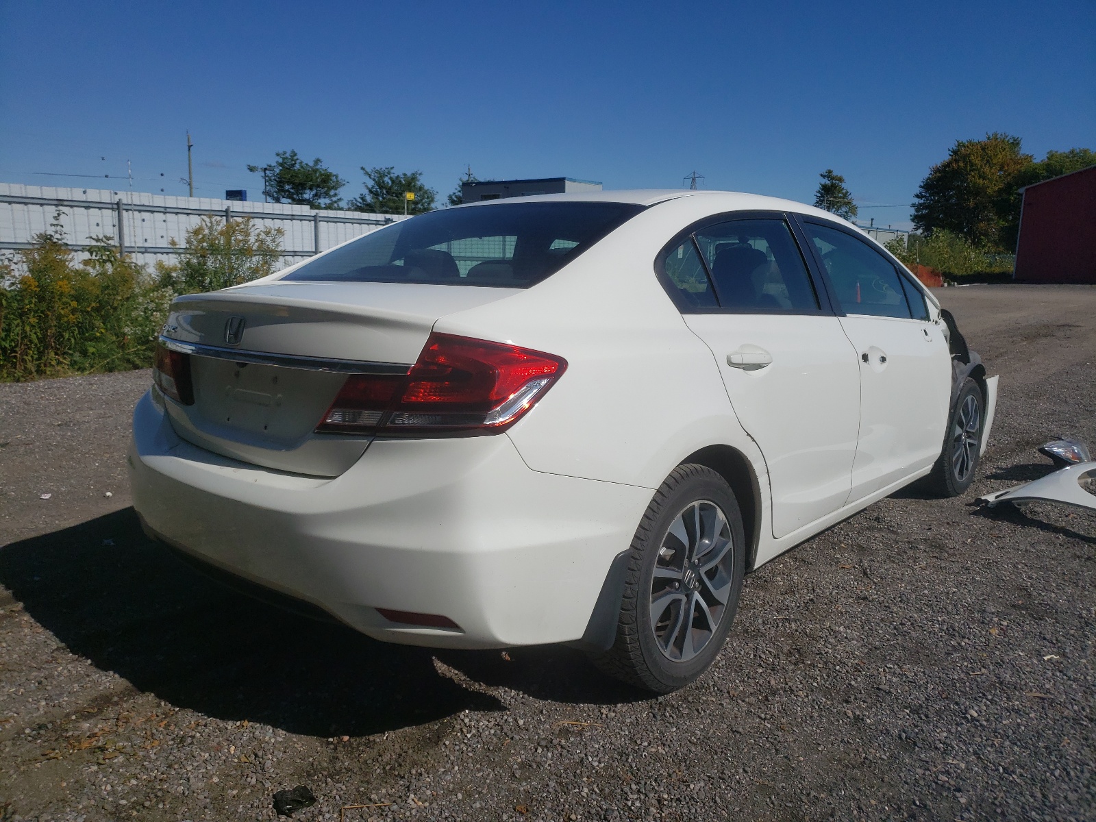 Photo 17 from auction – 2015 HONDA CIVIC LX with VIN 2HGFB2F52FH028438