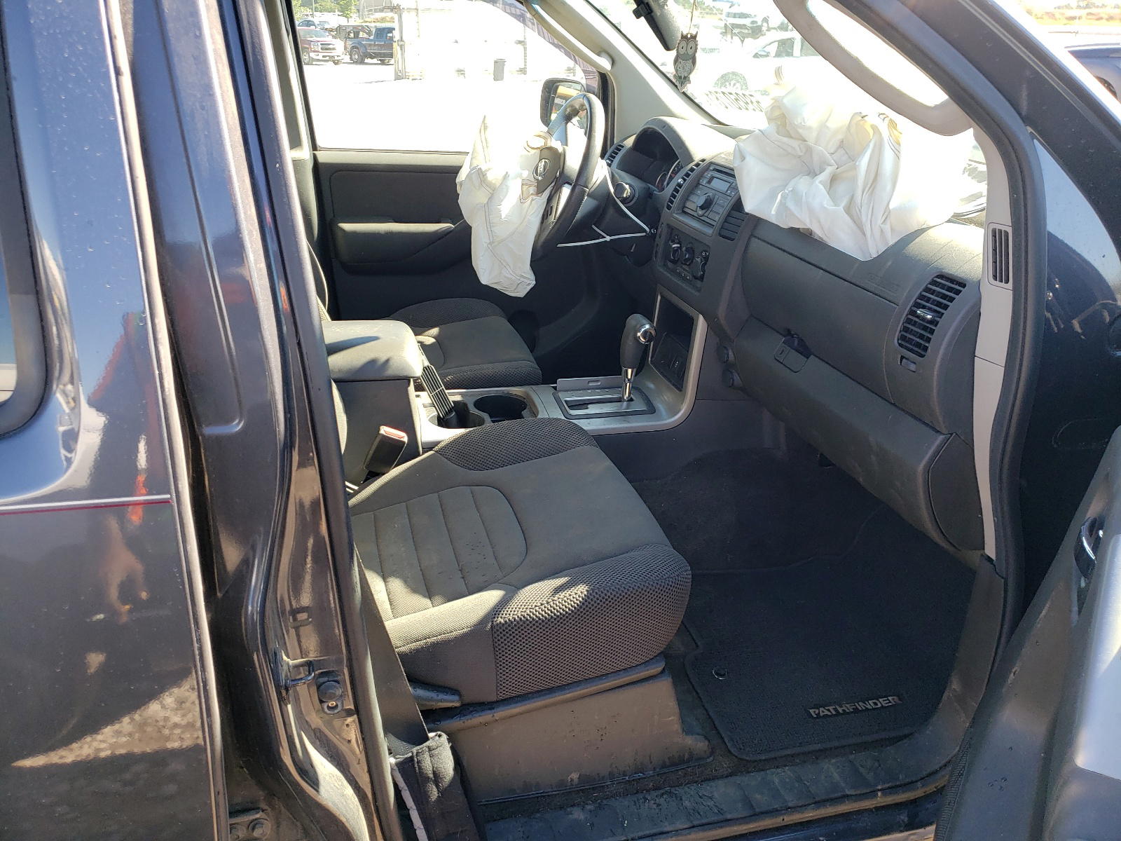 Photo 5 from auction – 2012 NISSAN PATHFINDER with VIN 5N1AR1NN6CC622525