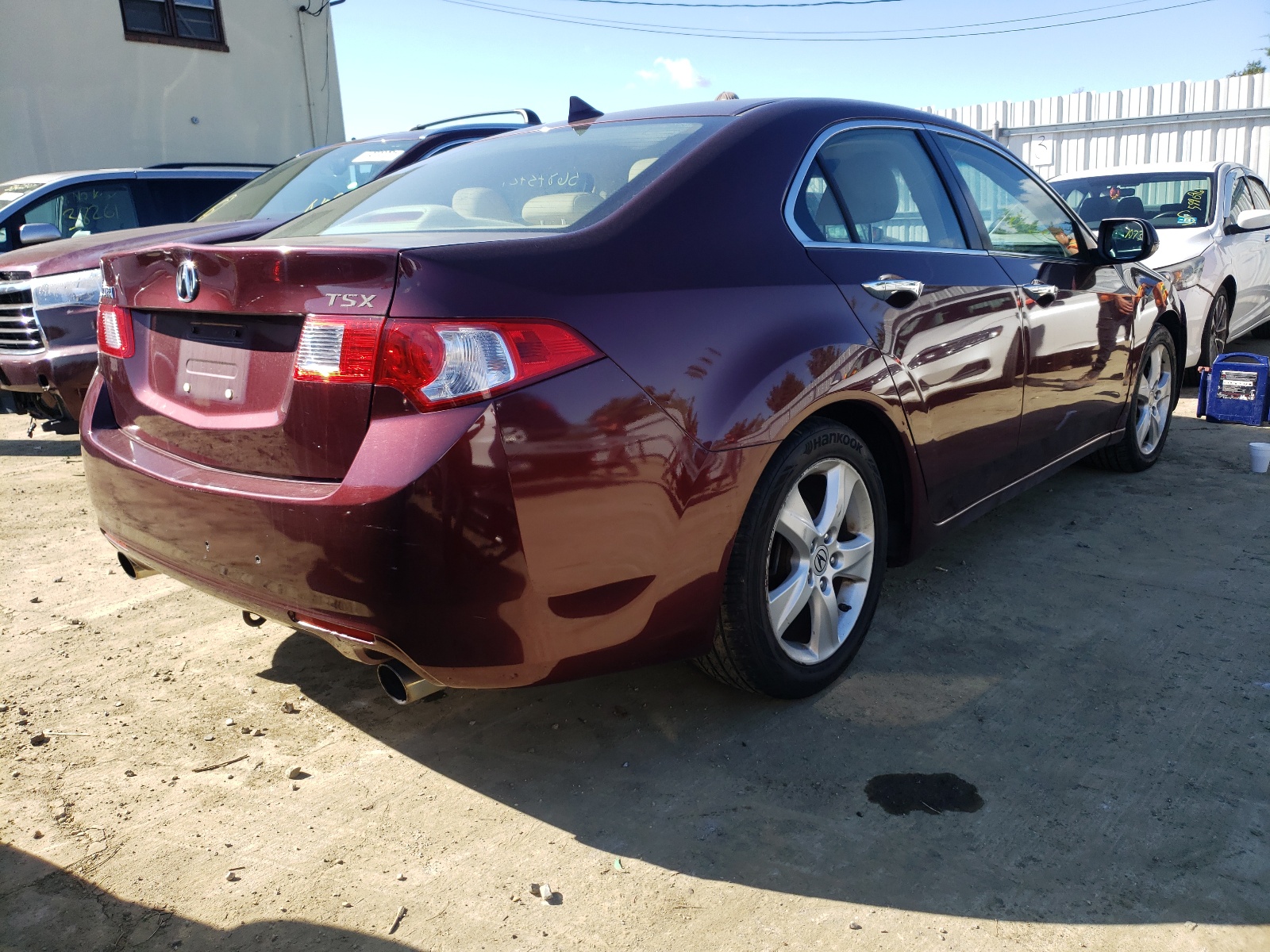 Photo 4 from auction – 2010 ACURA TSX with VIN JH4CU2F6XAC002572