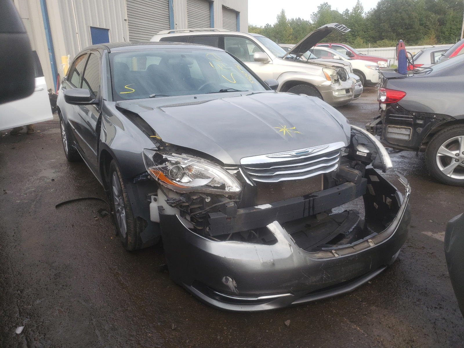 CHRYSLER 200 LX 2012 with VIN 1C3CCBAB7CN273156 - Photo from auction