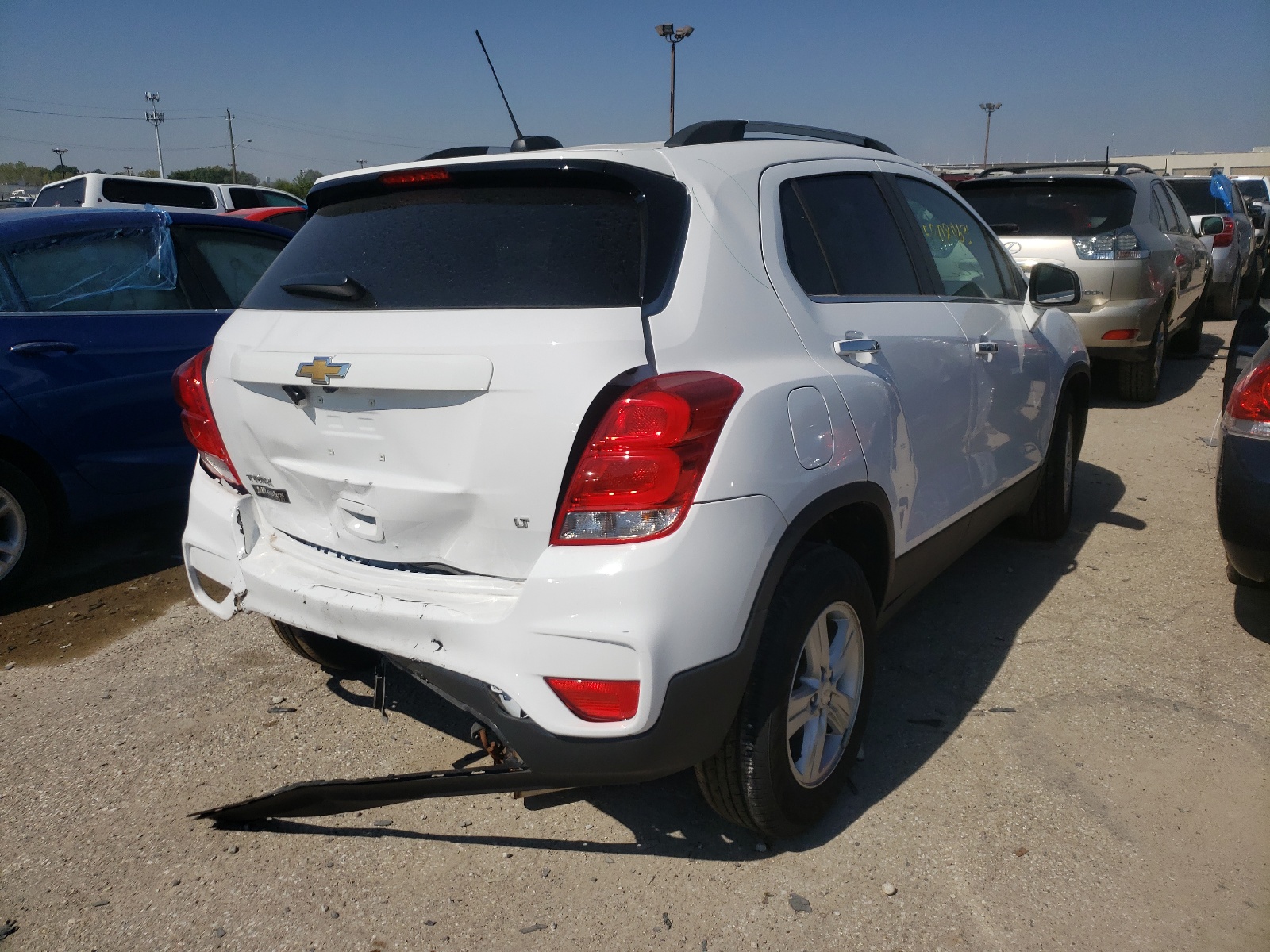 Photo 4 from auction – 2020 CHEVROLET TRAX 1LT with VIN 3GNCJLSB2LL118107