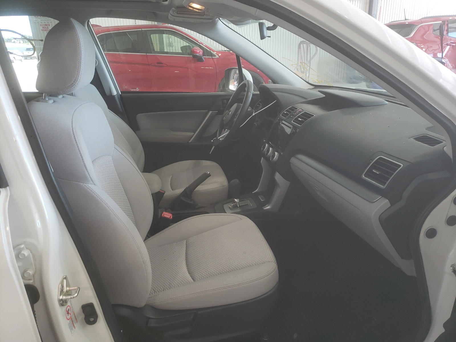 Photo 5 from auction – 2017 SUBARU FORESTER 2 with VIN JF2SJAGC0HH536411
