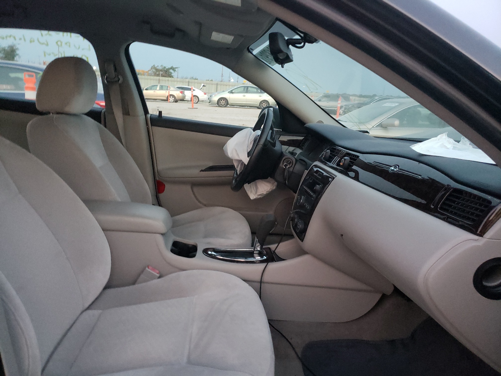 Photo 5 from auction – 2014 CHEVROLET IMPALA LIM with VIN 2G1WA5E34E1120993
