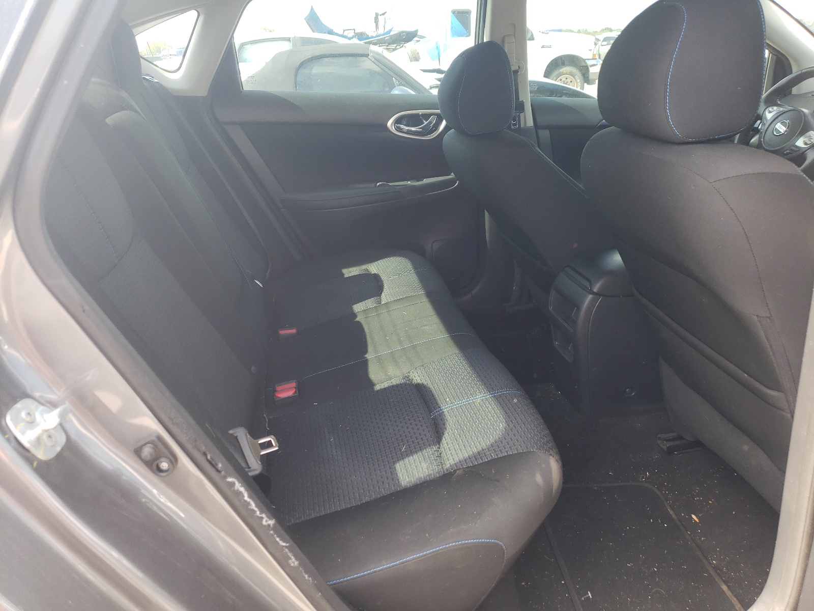 Photo 6 from auction – 2016 NISSAN SENTRA S with VIN 3N1AB7AP4GY315955
