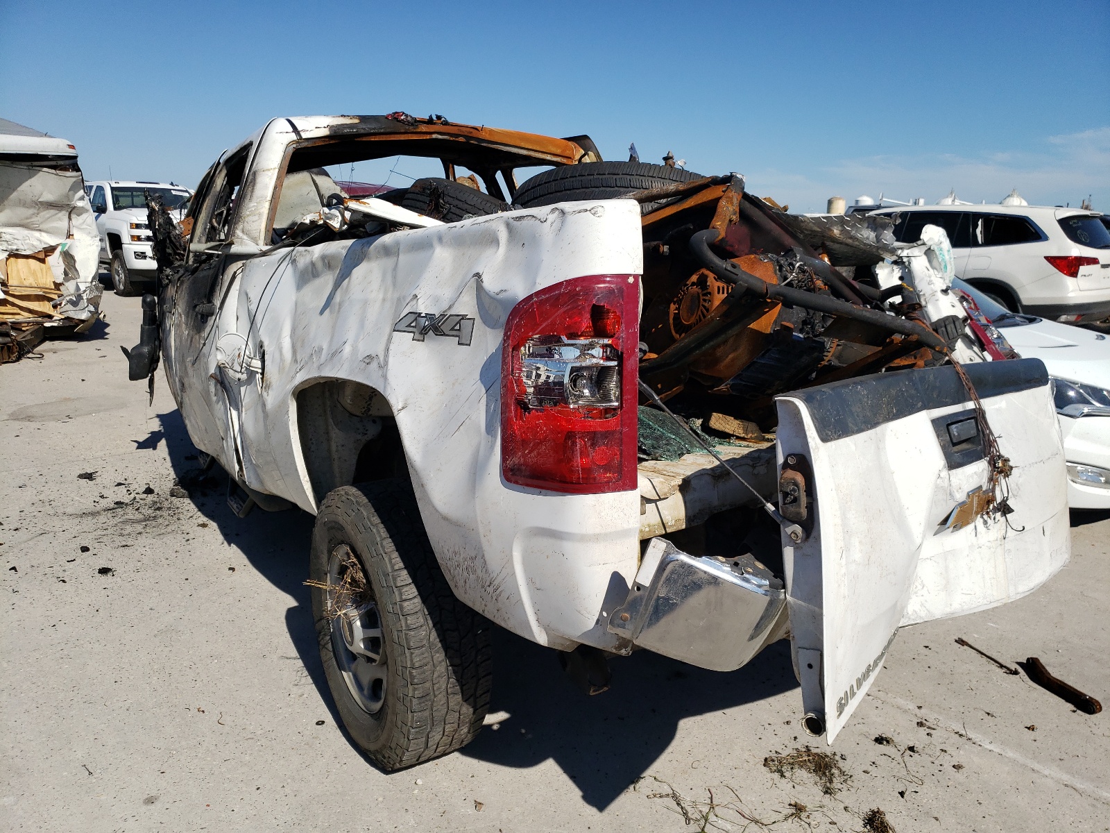 Photo 3 from auction – 2014 CHEVROLET SILVERADO with VIN 1GC1KVCG0EF144429