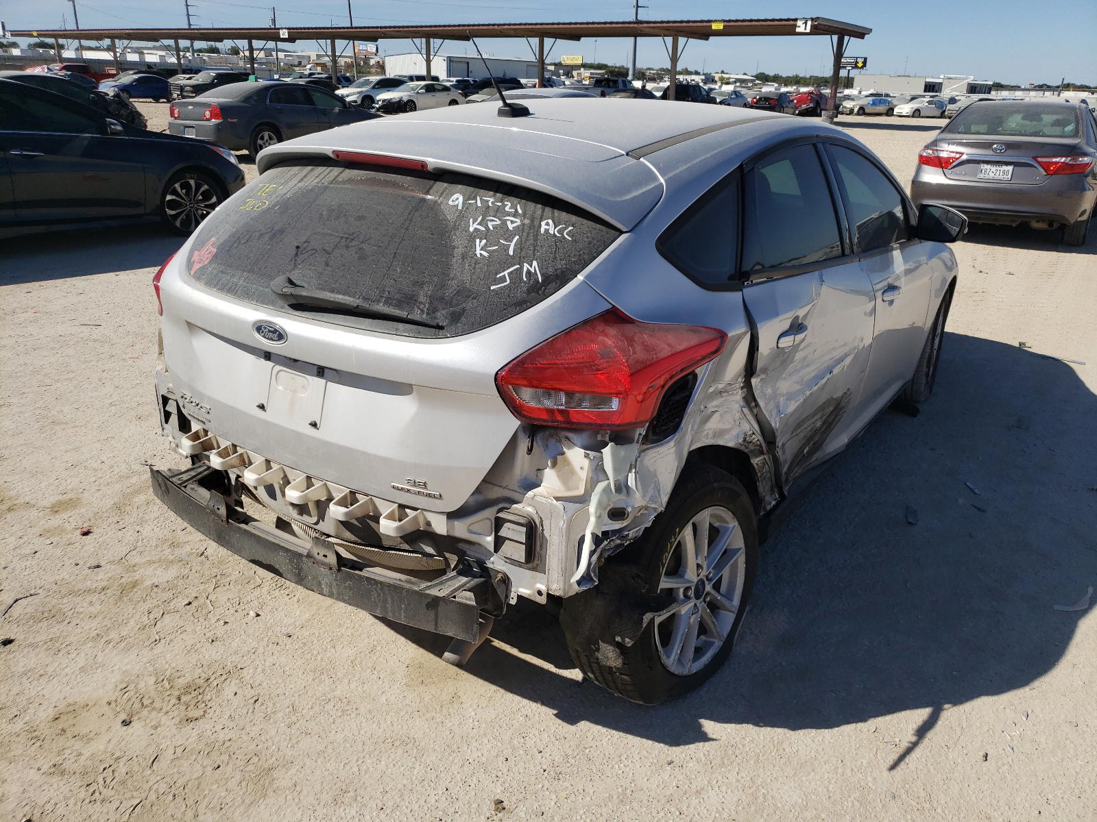 Photo 4 from auction – 2015 FORD FOCUS SE with VIN 1FADP3K25FL234967