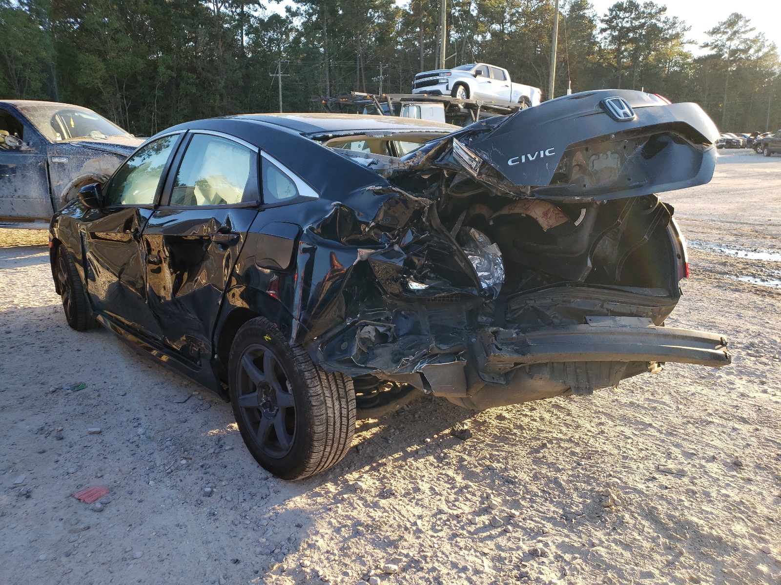 Photo 3 from auction – 2016 HONDA CIVIC LX with VIN 19XFC2E52GE032368