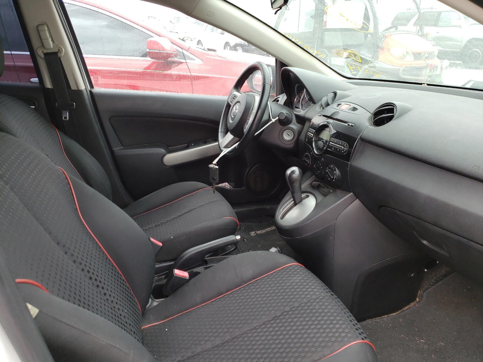 Photo 5 from auction – 2013 MAZDA 2 with VIN JM1DE1LY6D0166474