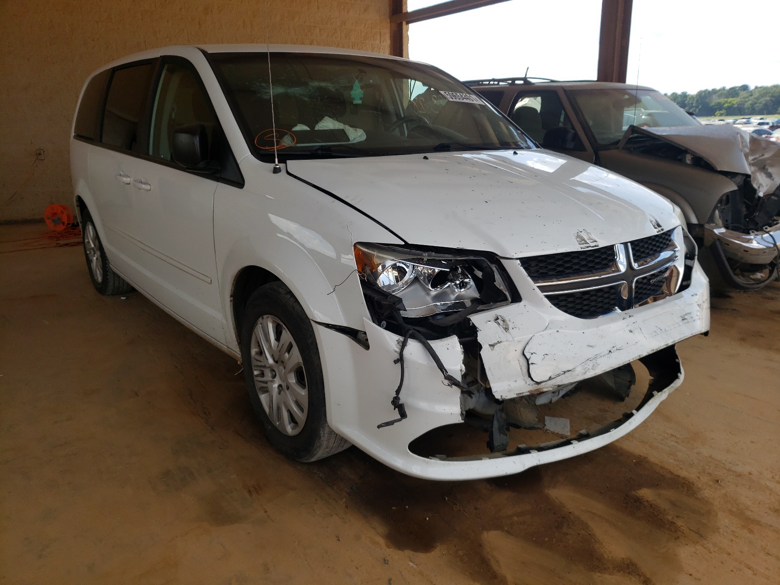 DODGE GRAND CARA 2014 with VIN 2C4RDGBG1ER392644 - Photo from auction