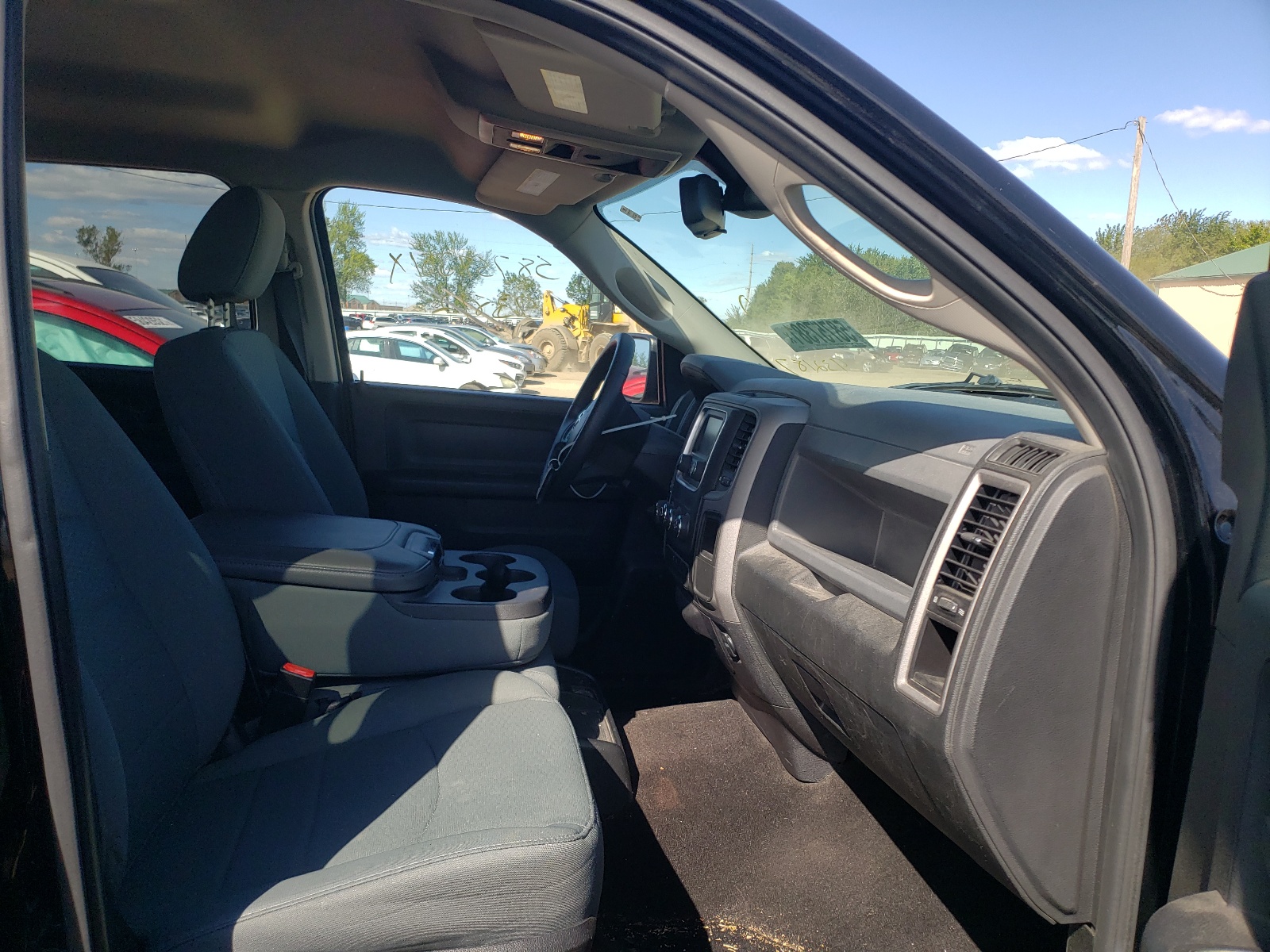 Zdjęcie 5 z aukcji – 2014 RAM 1500 ST z VIN 1C6RR7KT8ES432187