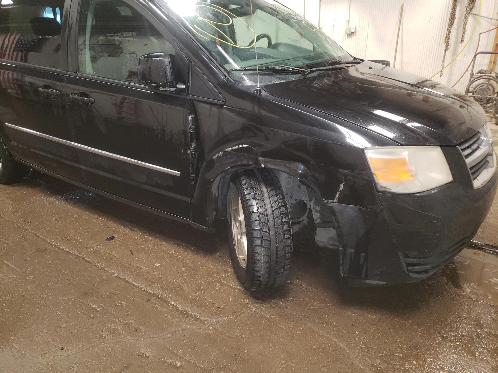 Photo 9 from auction – 2010 DODGE GRAND CARA with VIN 2D4RN5D19AR318055