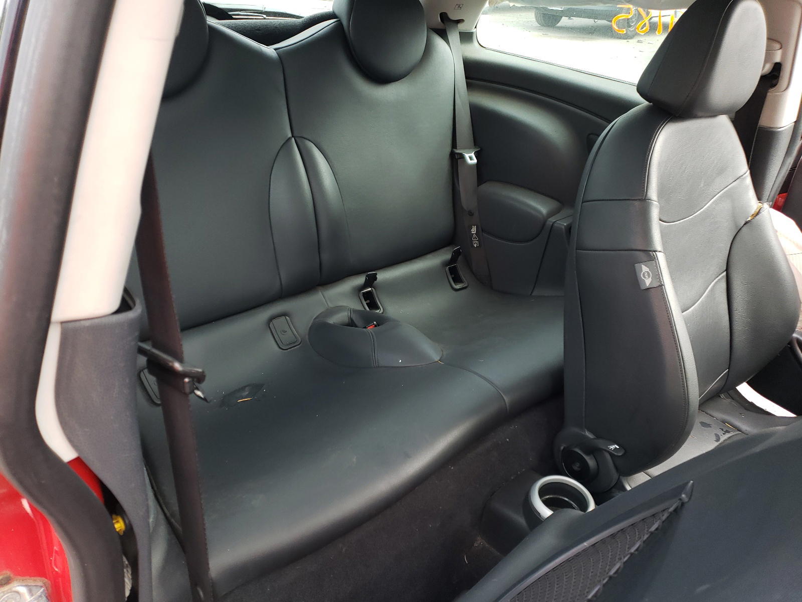 Photo 6 from auction – 2005 MINI COOPER S with VIN WMWRE33555TL10715