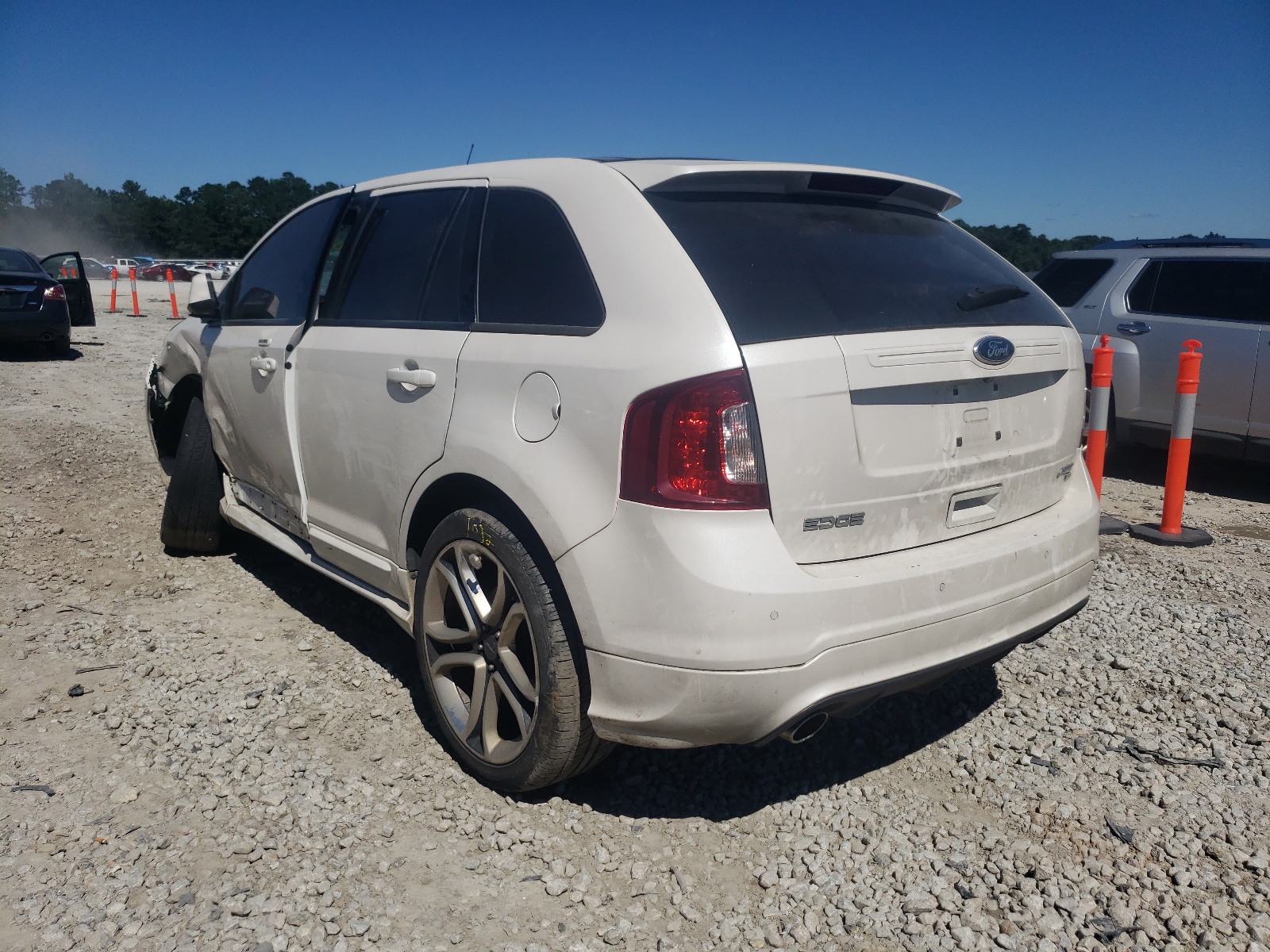 Photo 3 from auction – 2011 FORD EDGE SPORT with VIN 2FMDK4AK5BBA32555