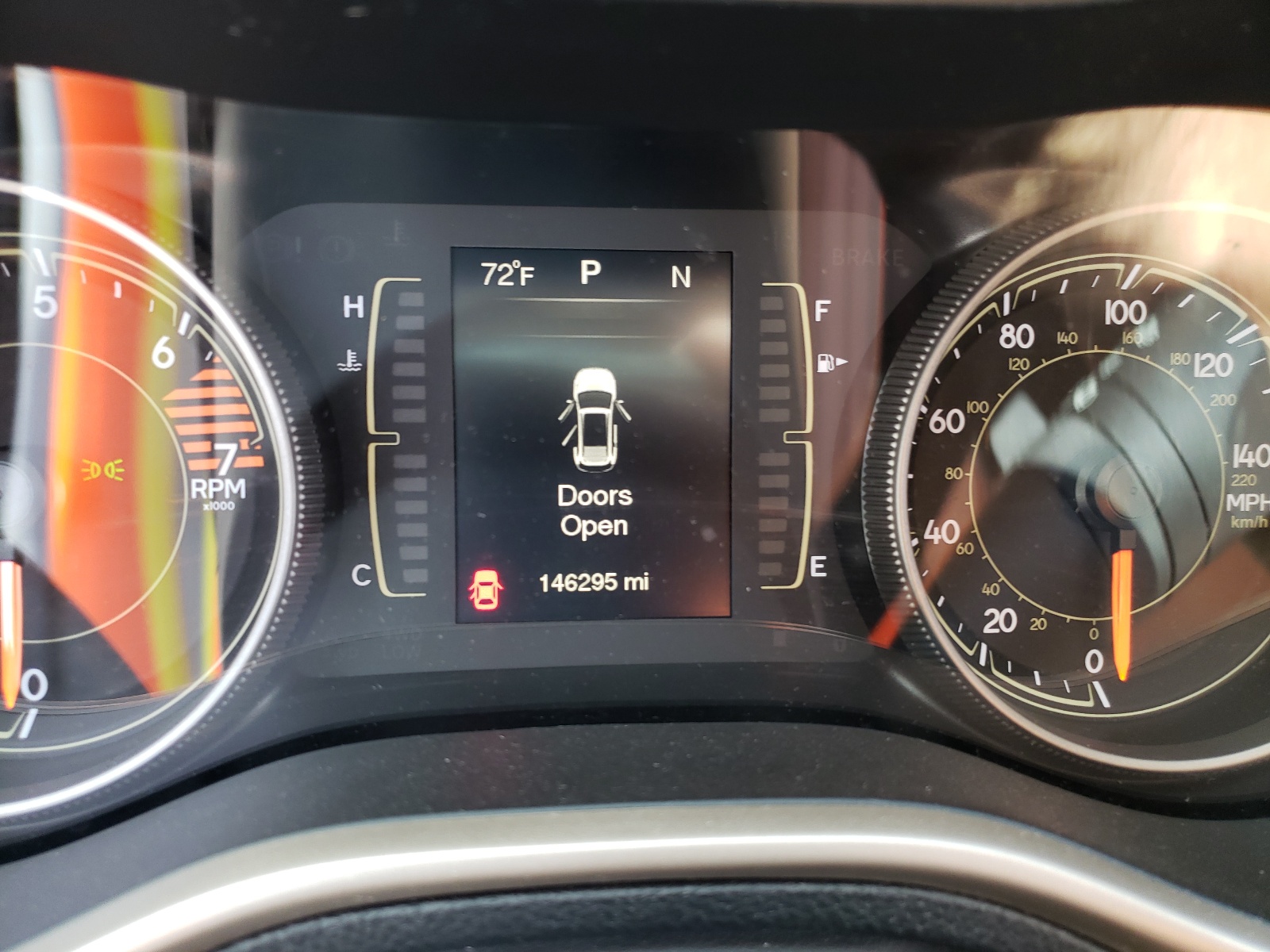 Photo 8 from auction – 2016 JEEP CHEROKEE L with VIN 1C4PJLCB1GW329548