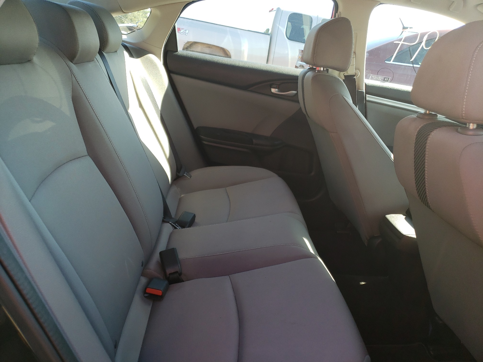 Photo 6 from auction – 2017 HONDA CIVIC LX with VIN 2HGFC2F52HH509533