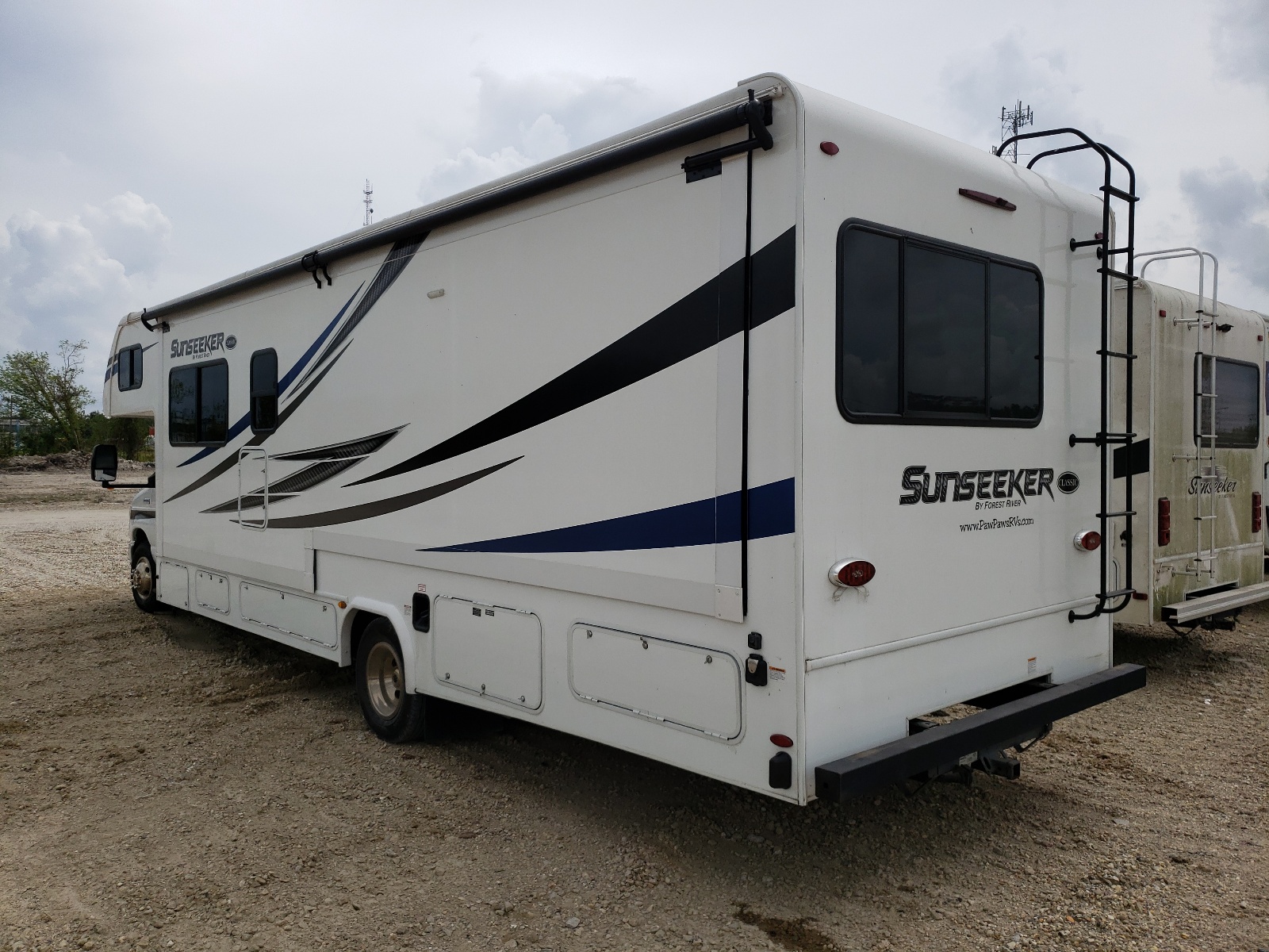 Photo 3 from auction – 2020 WILDWOOD SUNSEEKER with VIN 1FDXE4FS7KDC54988