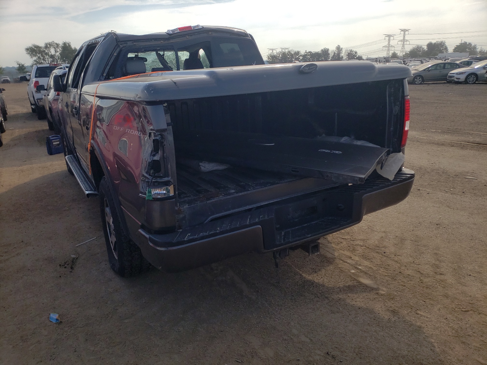 Photo 3 from auction – 2005 FORD F150 SUPER with VIN 1FTPW14515FB06633