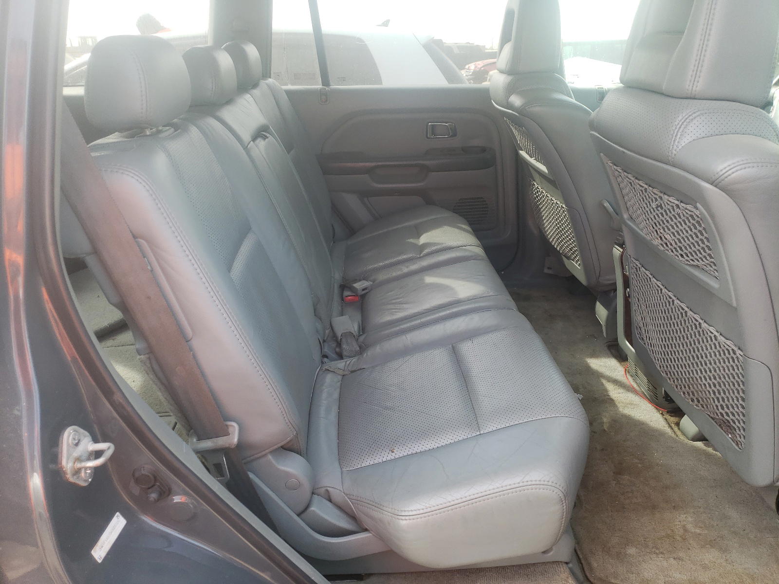 Photo 6 from auction – 2003 HONDA PILOT EXL with VIN 2HKYF18573H523725