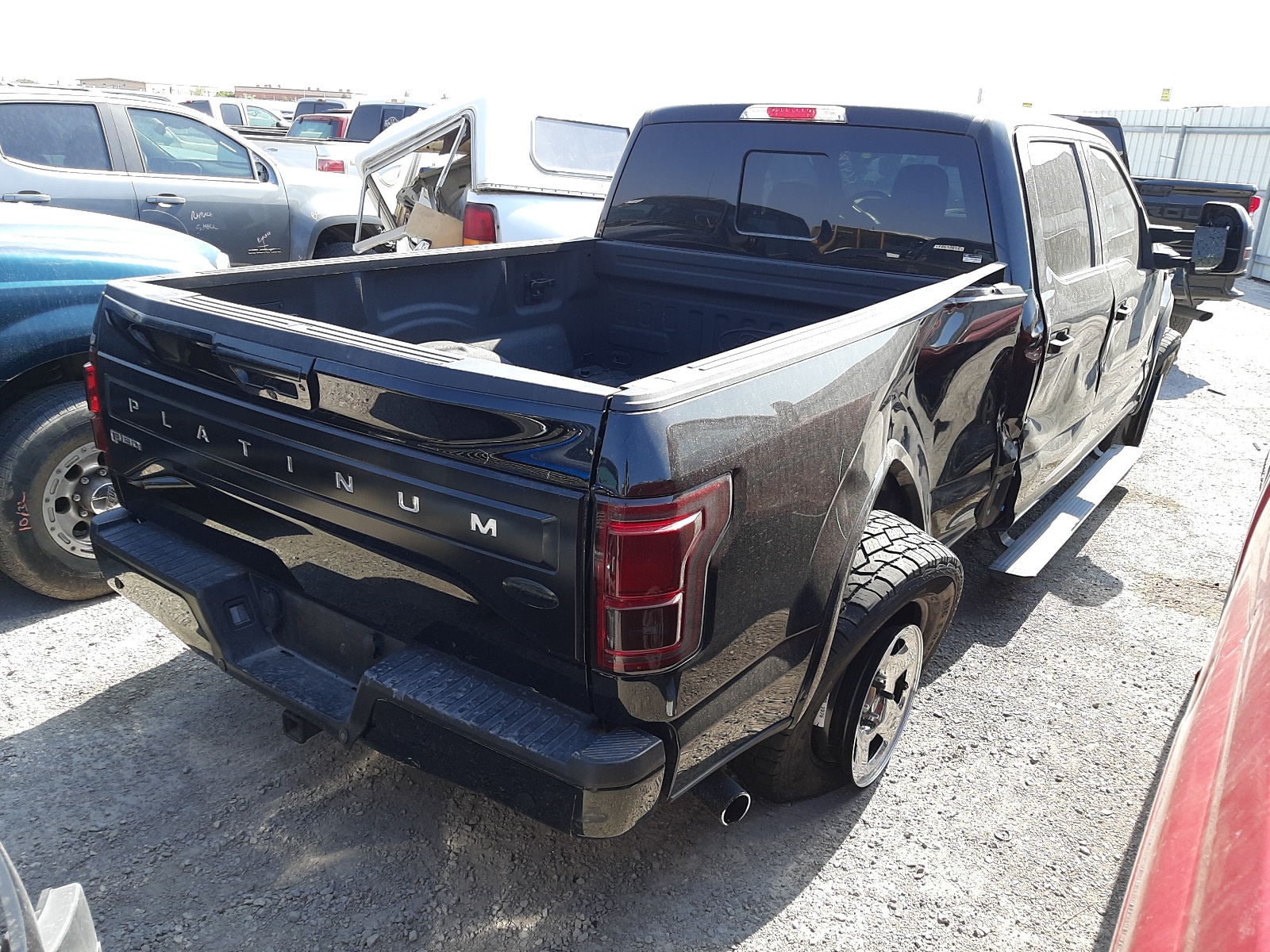 Photo 4 from auction – 2017 FORD F150 SUPER with VIN 1FTFW1EG7HFB81689