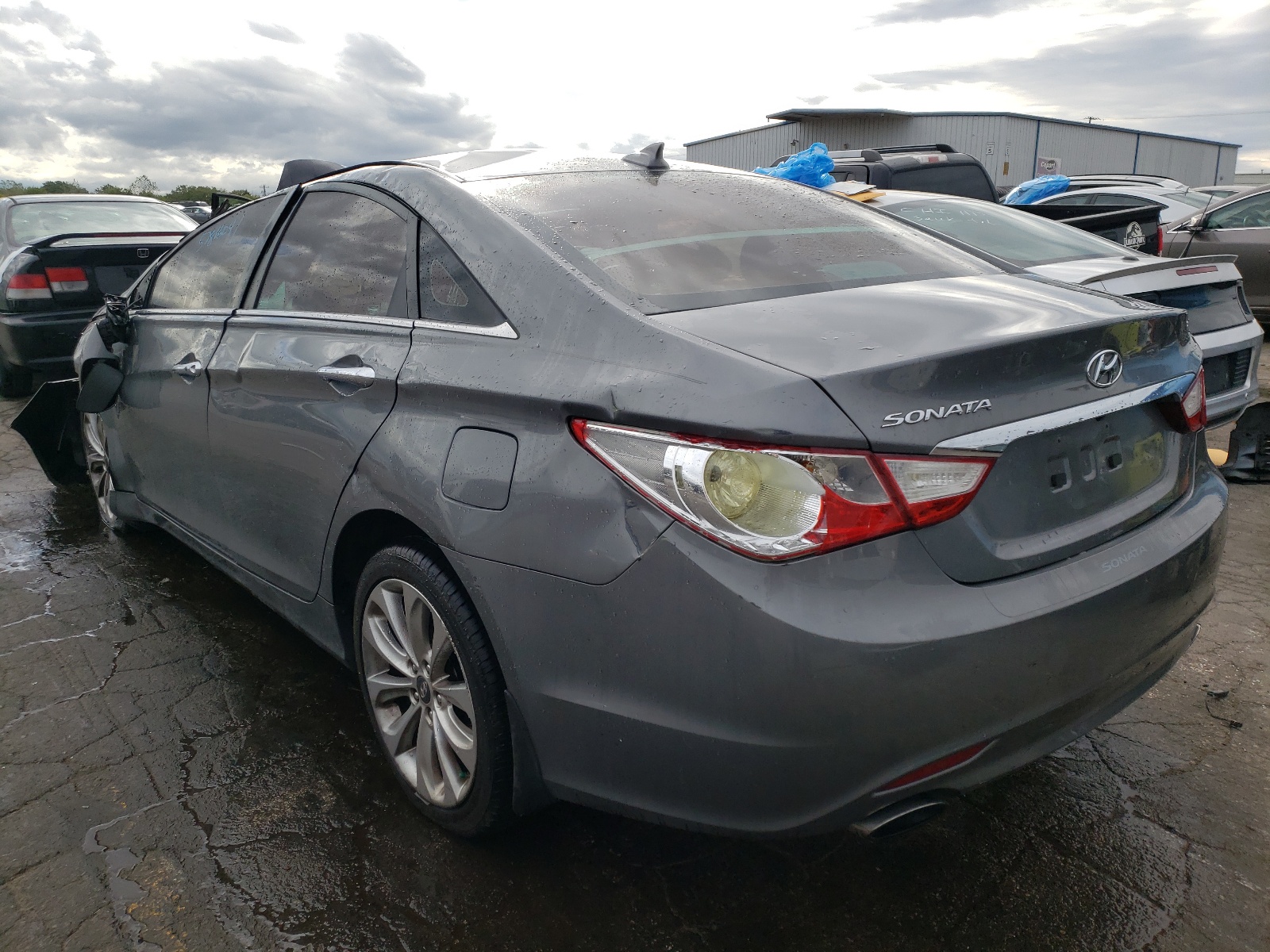 Photo 3 from auction – 2013 HYUNDAI SONATA SE with VIN 5NPEC4AC0DH678849