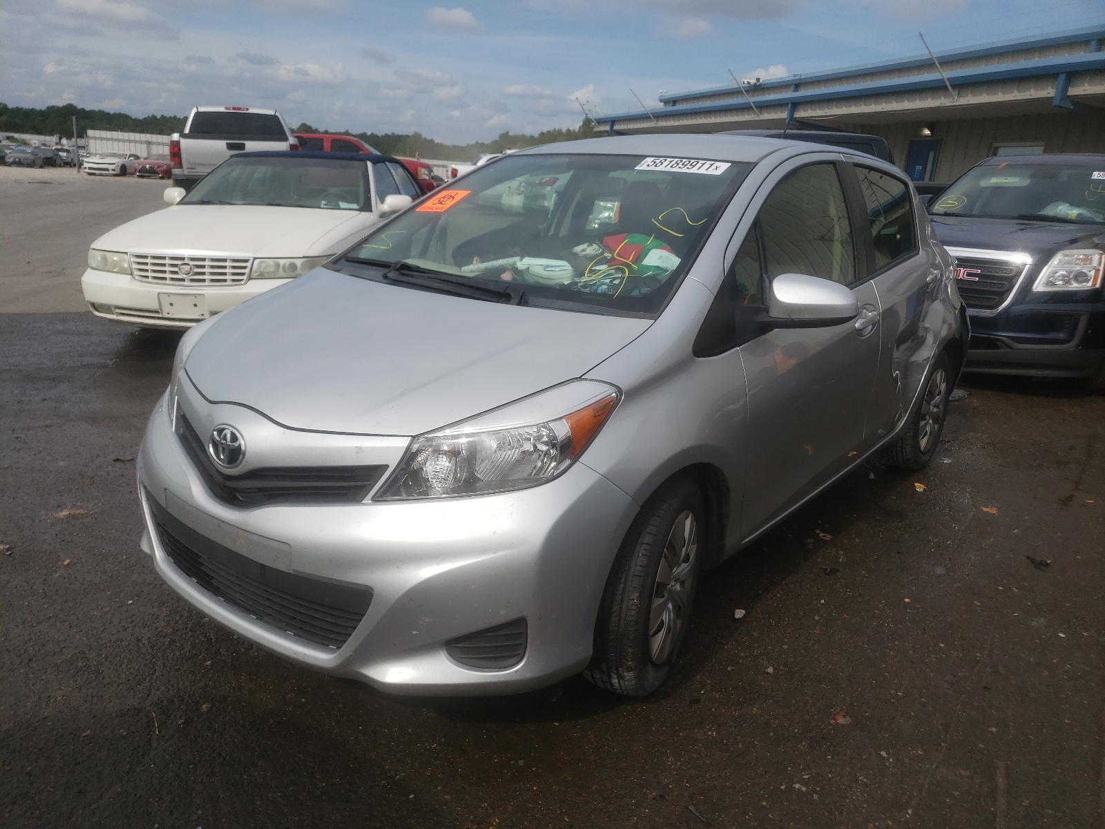 Photo 2 from auction – 2012 TOYOTA YARIS with VIN JTDKTUD37CD538896