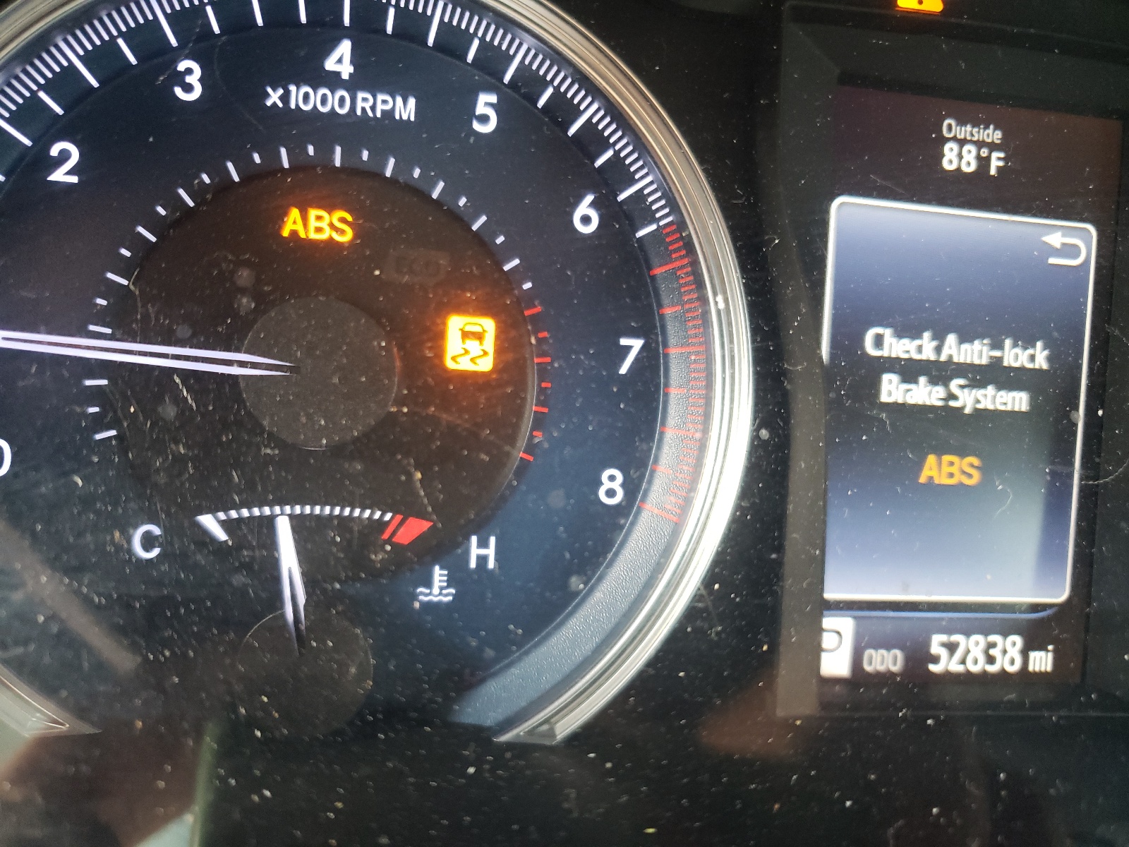 Photo 8 from auction – 2017 TOYOTA CAMRY LE with VIN 4T1BF1FK7HU741218
