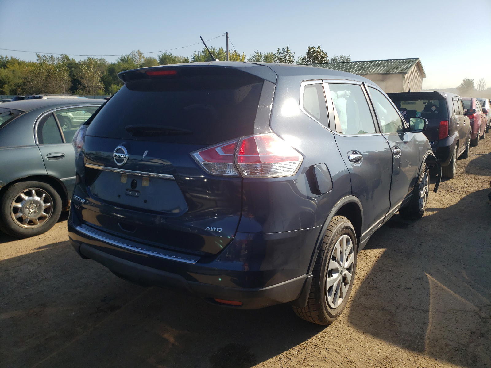 Photo 4 from auction – 2015 NISSAN ROGUE S with VIN KNMAT2MV6FP516635