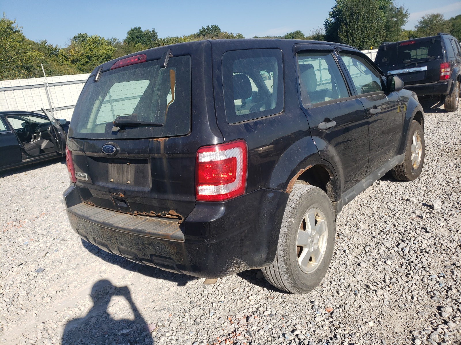 Фото 4 с аукциона – 2011 FORD ESCAPE XLS с VIN 1FMCU0C74BKA05506
