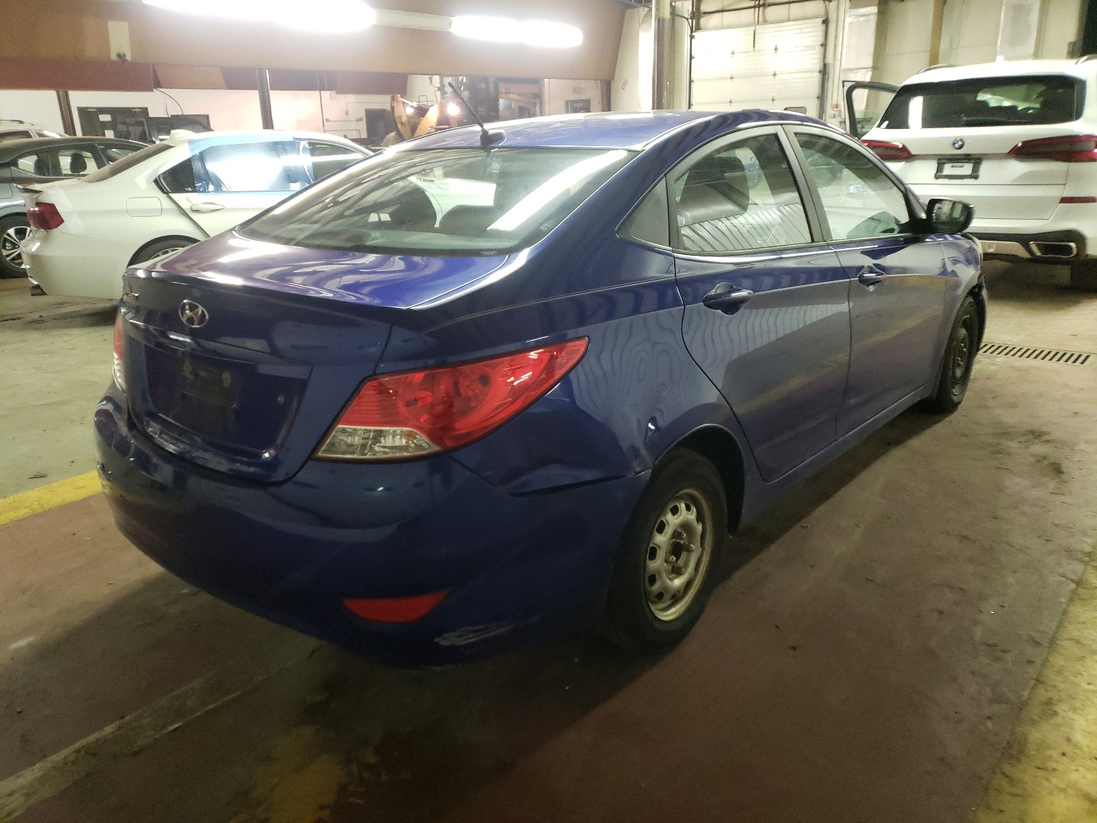 Photo 4 from auction – 2013 HYUNDAI ACCENT GLS with VIN KMHCT4AE7DU406728