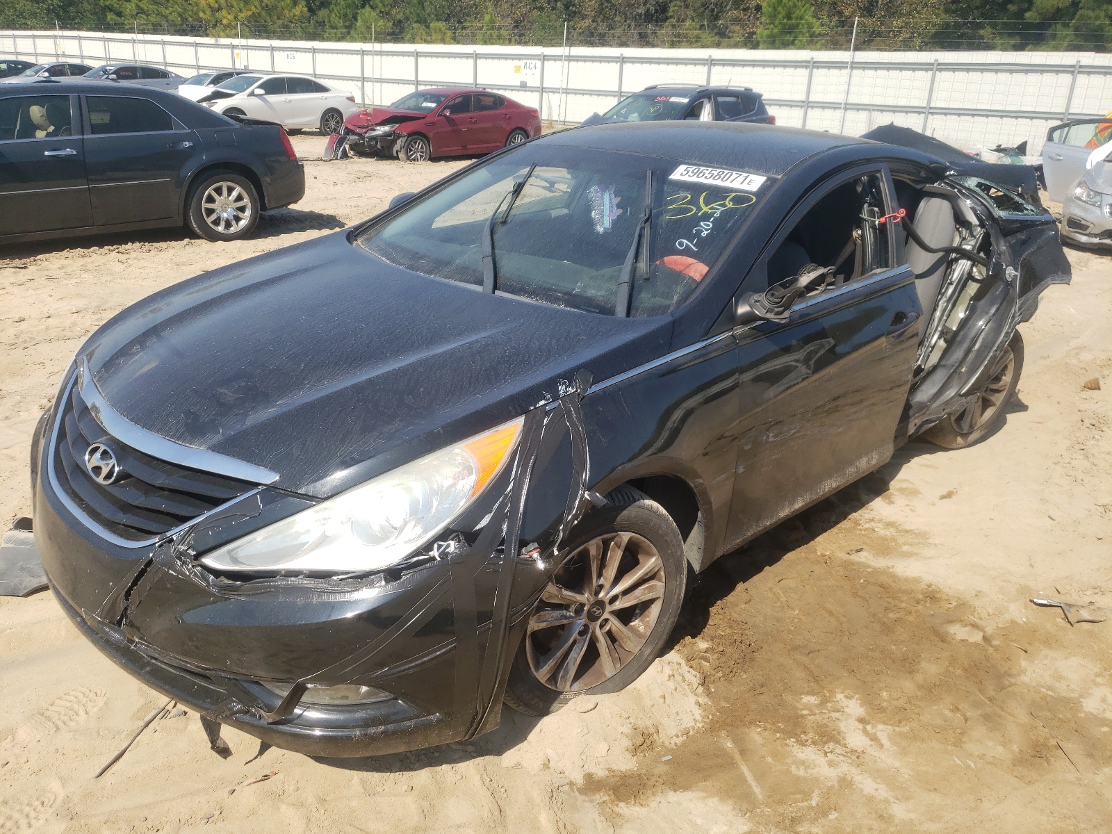 Photo 2 from auction – 2013 HYUNDAI SONATA with VIN 5NPEB4ACXDH736694