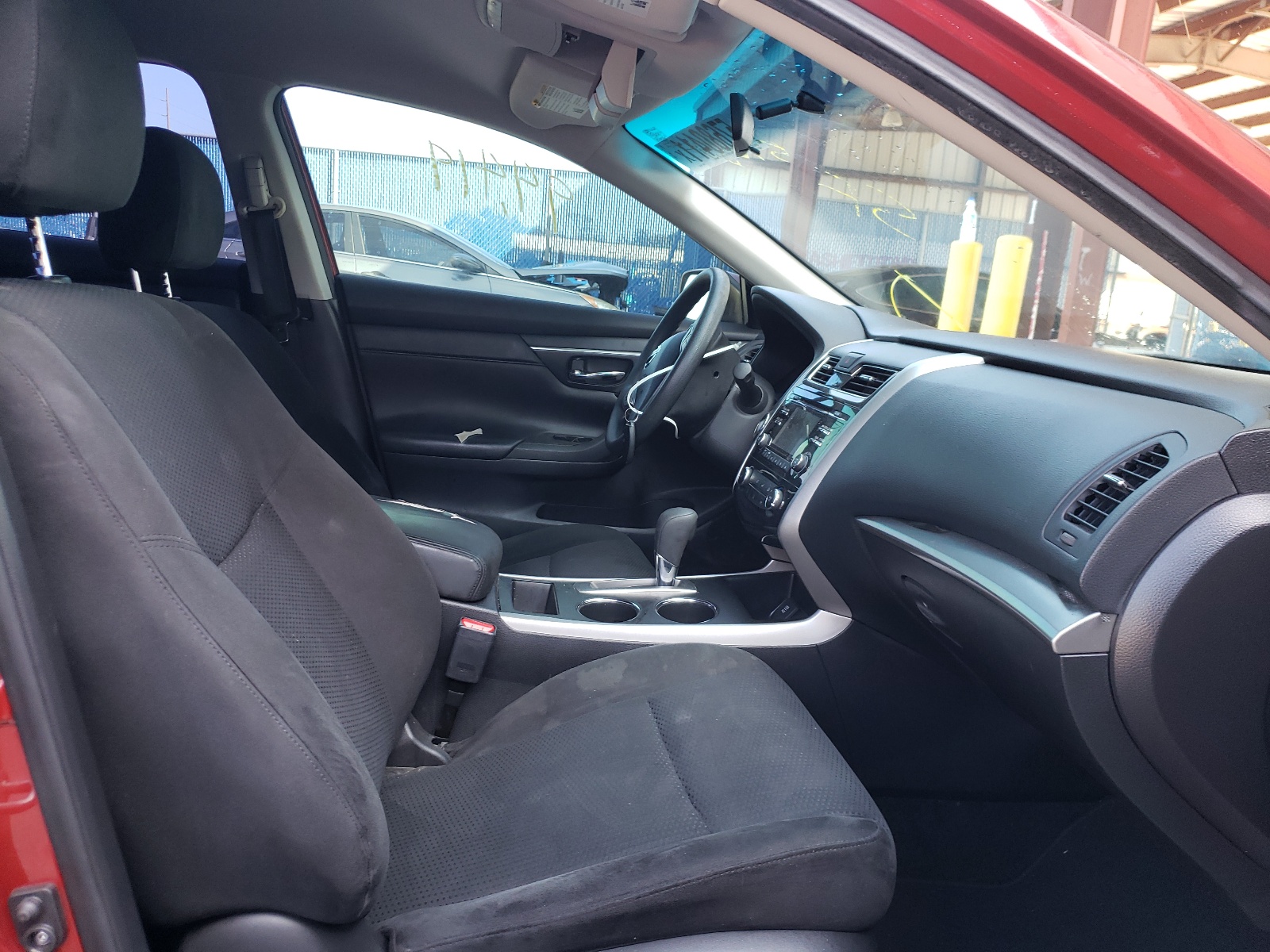 Photo 5 from auction – 2015 NISSAN ALTIMA 2.5 with VIN 1N4AL3AP4FC264747