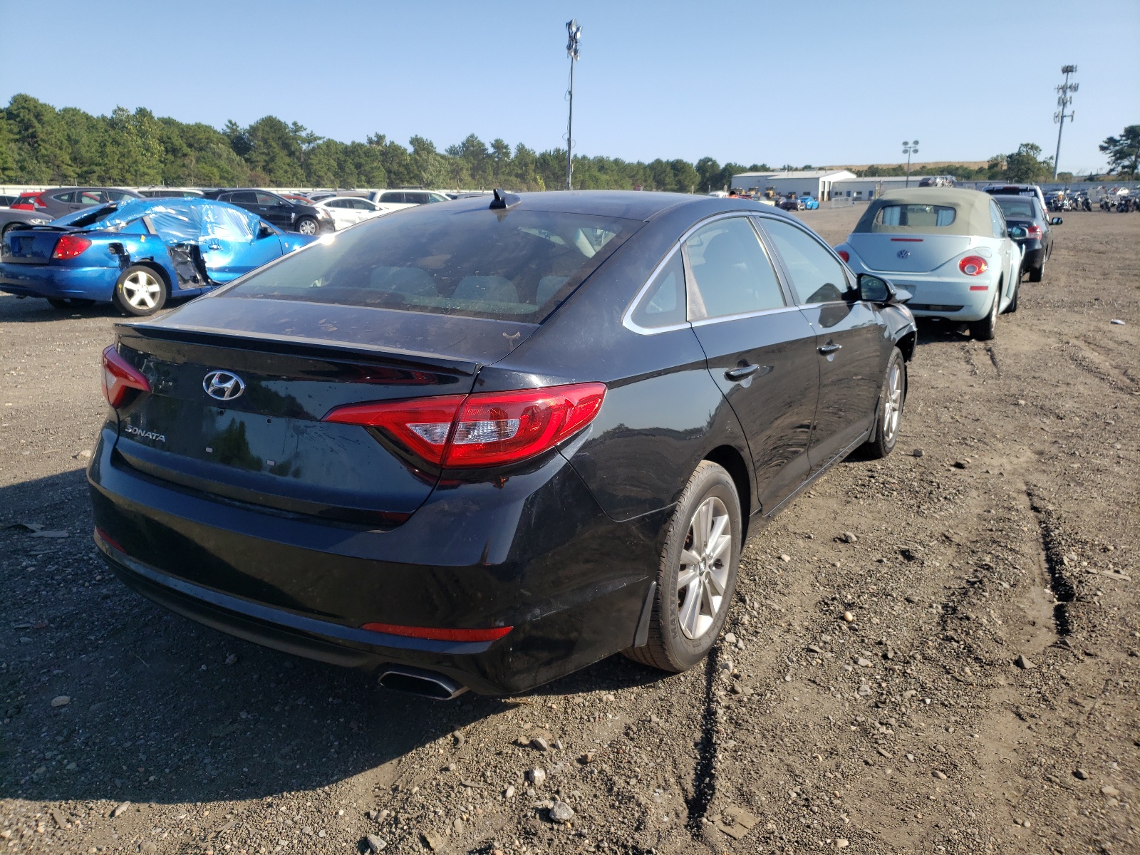Photo 4 from auction – 2016 HYUNDAI SONATA SE with VIN 5NPE24AF7GH407367