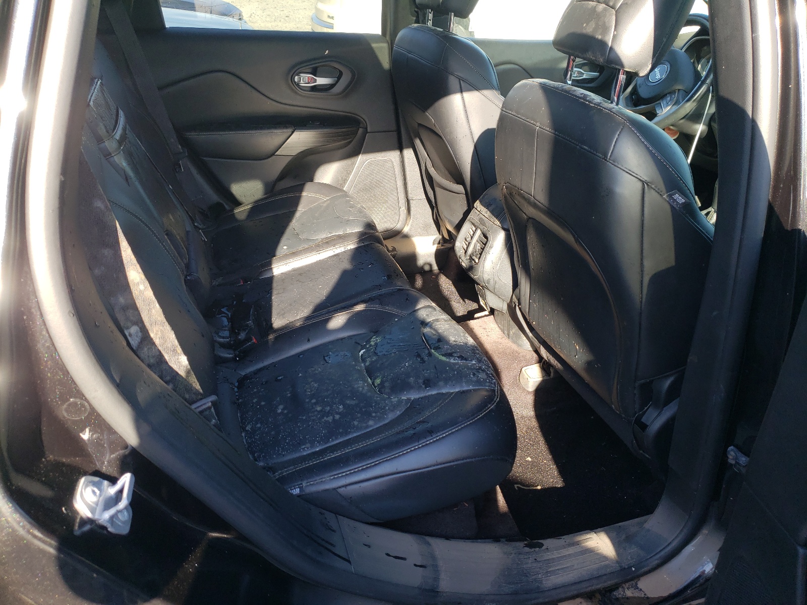 Photo 6 from auction – 2016 JEEP CHEROKEE L with VIN 1C4PJMDS3GW344637