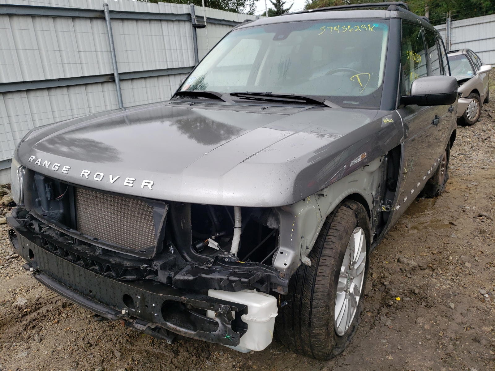 Photo 2 from auction – 2011 LAND ROVER RANGE ROVE with VIN SALME1D46BA344492