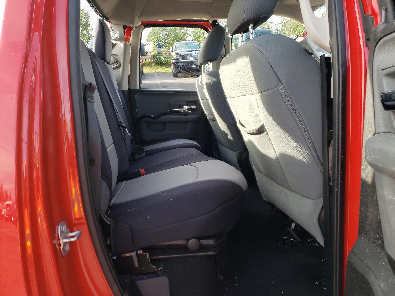 Photo 6 from auction – 2015 RAM 1500 SLT with VIN 1C6RR7GT6FS764283