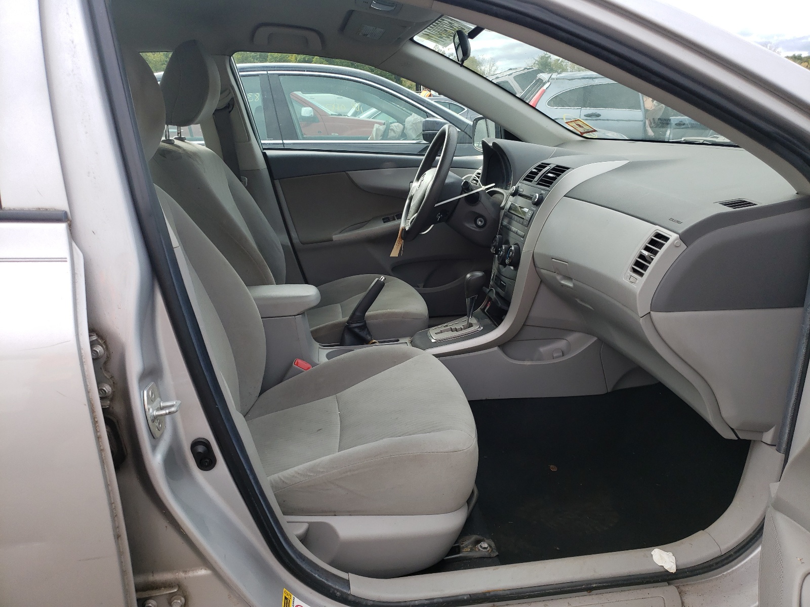 Photo 5 from auction – 2010 TOYOTA COROLLA BA with VIN 1NXBU4EE6AZ314671