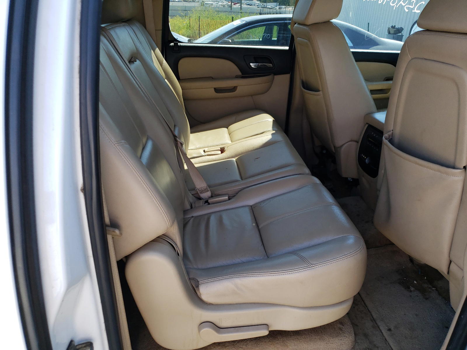 Photo 6 from auction – 2008 CHEVROLET SUBURBAN C with VIN 3GNFC16048G189717