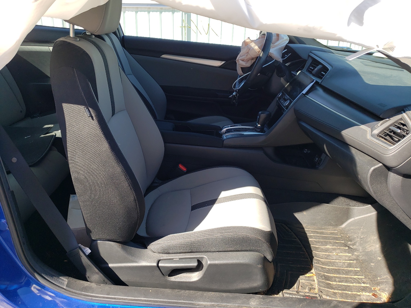 Photo 5 from auction – 2018 HONDA CIVIC EX with VIN 2HGFC3B36JH357210