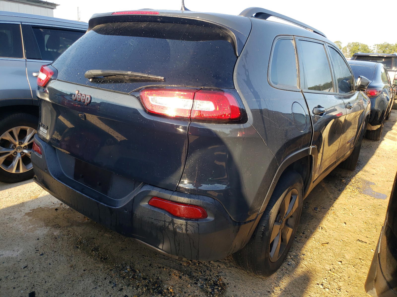 Photo 4 from auction – 2017 JEEP CHEROKEE L with VIN 1C4PJMCB2HW555945