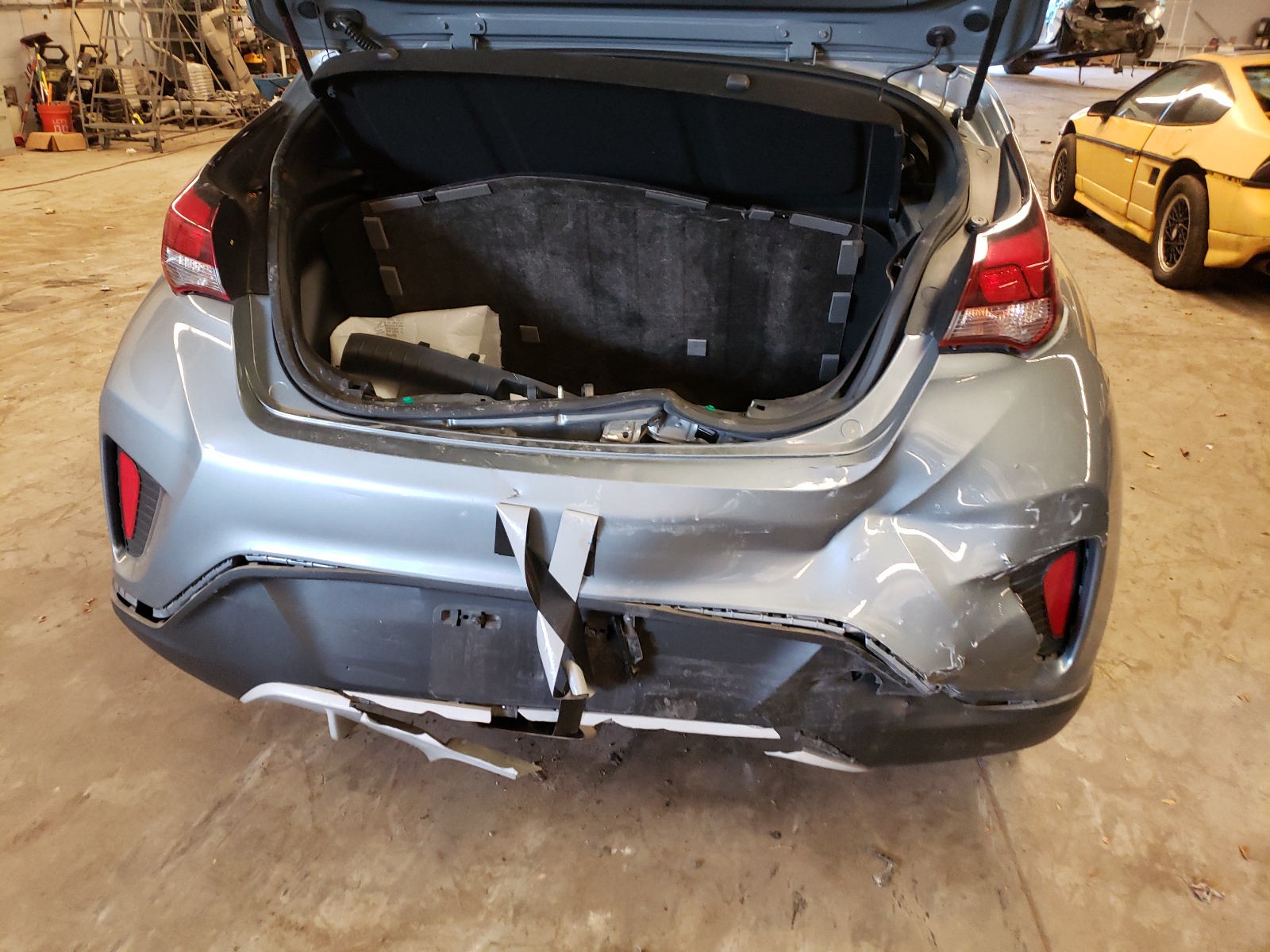 Photo 9 from auction – 2019 HYUNDAI VELOSTER B with VIN KMHTG6AF2KU016769